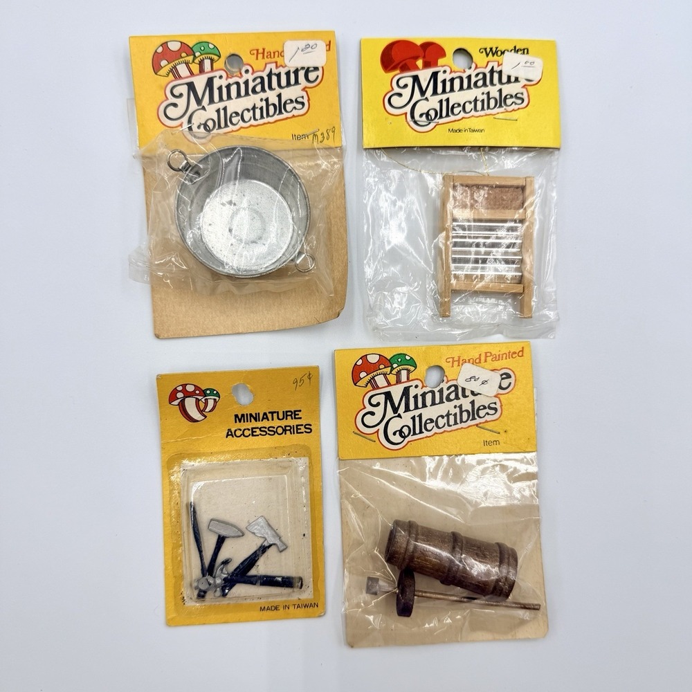 Vintage Dollhouse Miniature Collectibles Lot Washboard Churn Pioneer Cabin Farm - Picture 1 of 6